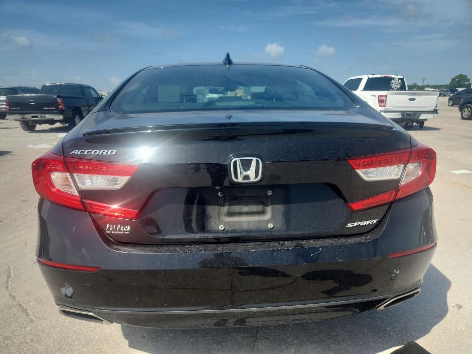 Продажа на аукционе авто 2021 Honda Accord, vin: 1HGCV1F36MA102975, номер лота: 61713656