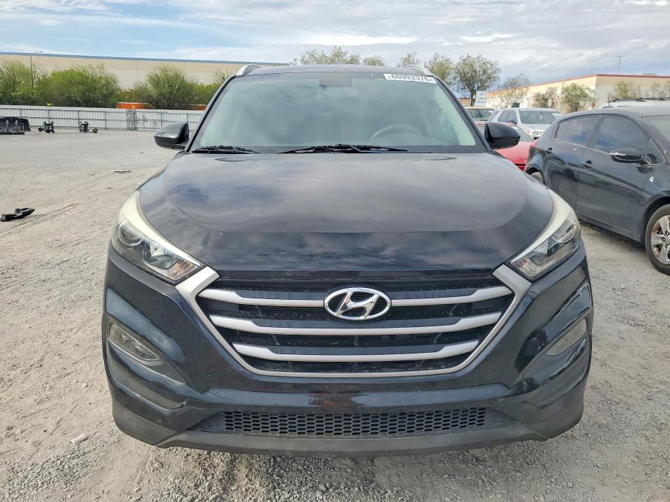 60993376 :رقم المزاد ، KM8J33A43HU441829 vin ، 2017 Hyundai Tucson مزاد بيع