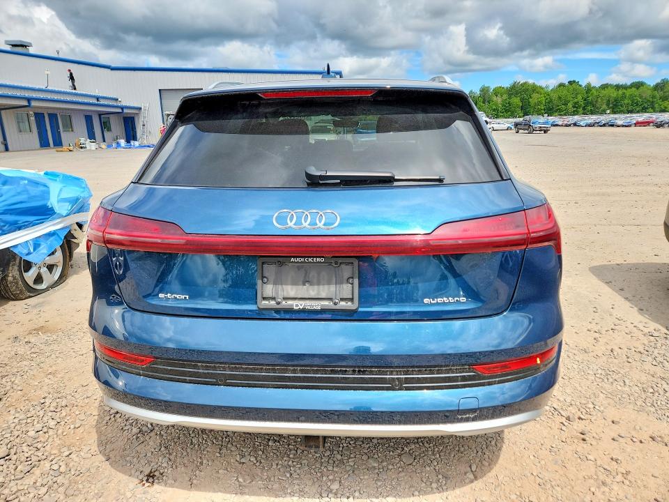 2021 Audi E-tron მანქანა იყიდება აუქციონზე, vin: WA1VABGE4MB015766, აუქციონის ნომერი: 60461746