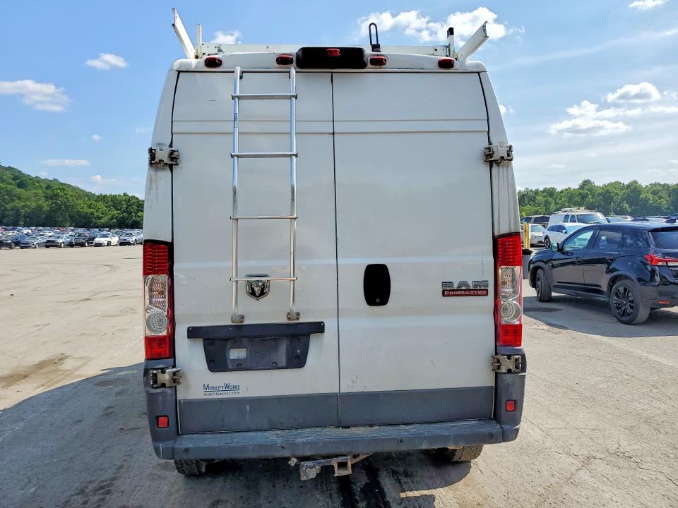 63131436 :رقم المزاد ، 3C6TRVBG2HE538333 vin ، 2017 Ram Promaster 1500 مزاد بيع