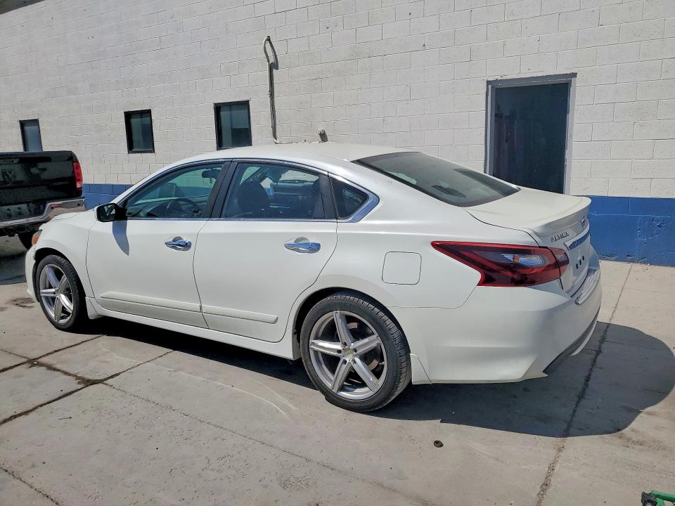 Продажа на аукционе авто 2017 Nissan Altima, vin: 1N4AL3AP0HN347468, номер лота: 59674496