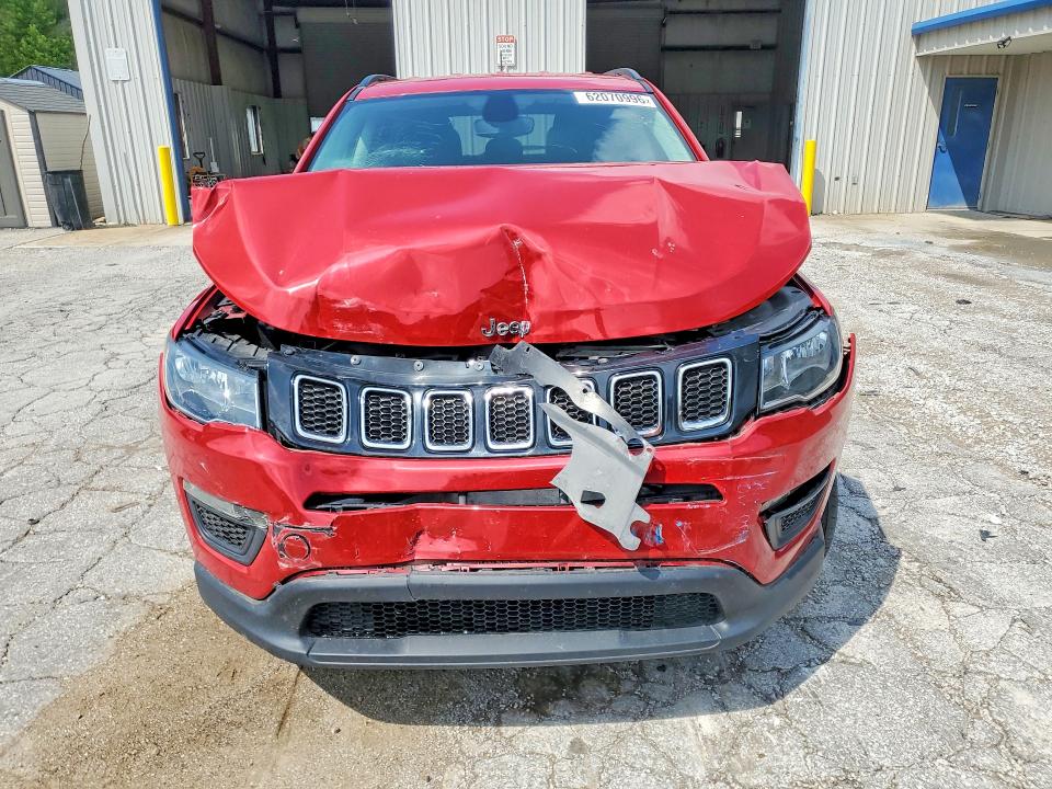 62070996 :رقم المزاد ، 3C4NJDAB6KT754861 vin ، 2019 Jeep Compass مزاد بيع