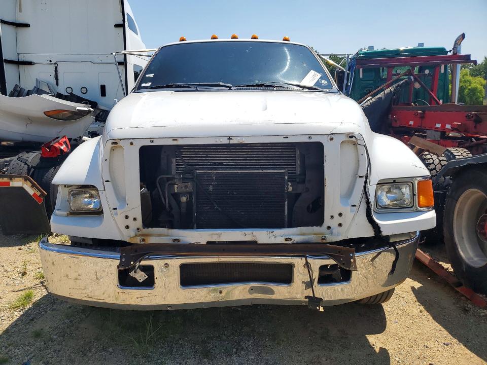 61033786 :رقم المزاد ، 3FRNF65F65V145887 vin ، 2005 Ford F650 مزاد بيع