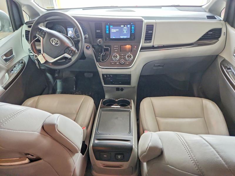 61248686 :رقم المزاد ، 5TDYK3DC2FS546730 vin ، 2015 Toyota Sienna مزاد بيع
