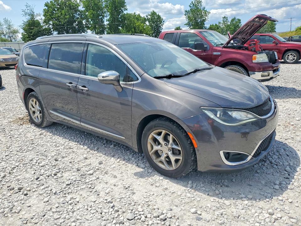 2017 Chrysler Pacifica მანქანა იყიდება აუქციონზე, vin: 2C4RC1GG7HR812260, აუქციონის ნომერი: 61839266