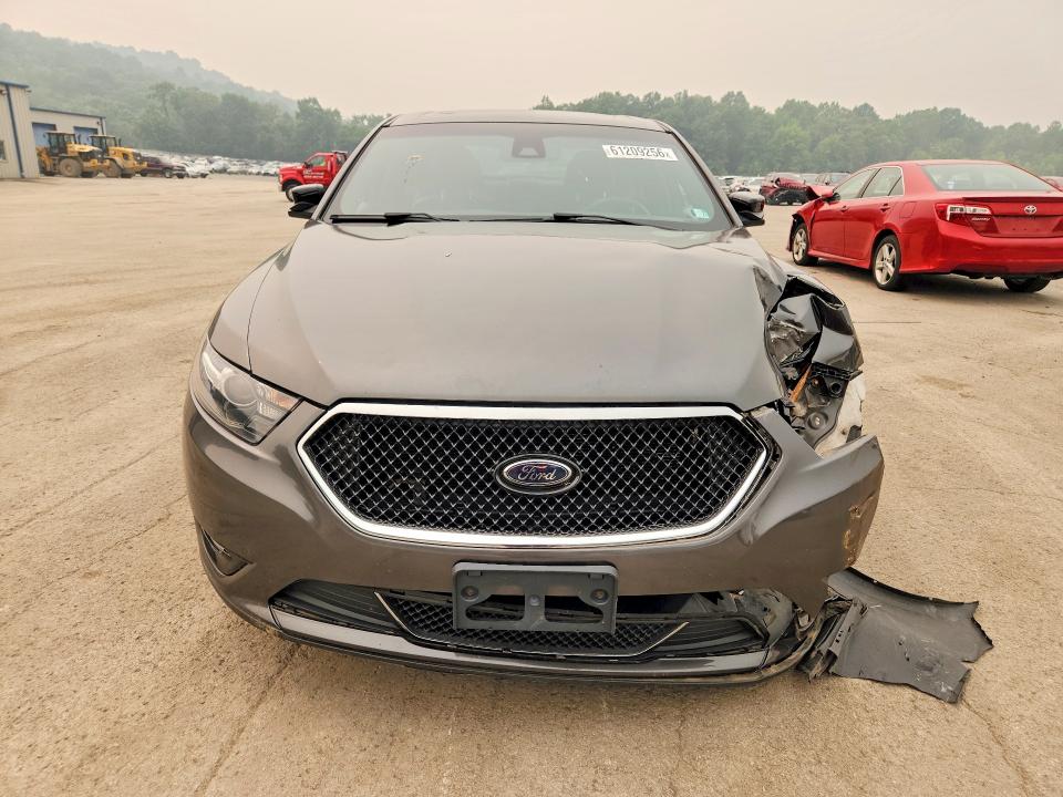 61209256 :رقم المزاد ، 1FAHP2KT5GG150050 vin ، 2016 Ford Taurus مزاد بيع