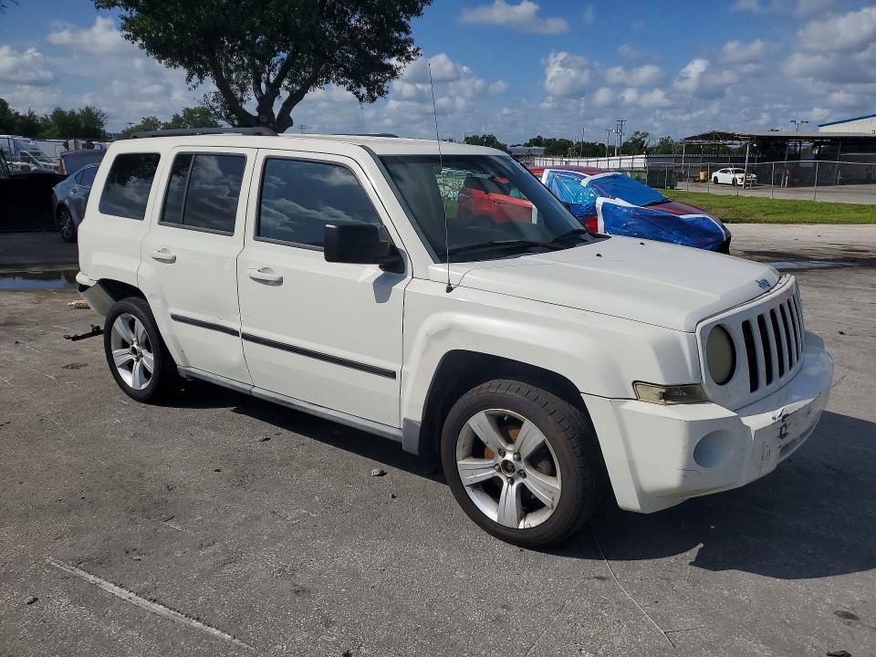 61048266 :رقم المزاد ، 1J4NT2GB2AD622040 vin ، 2010 Jeep Patriot مزاد بيع