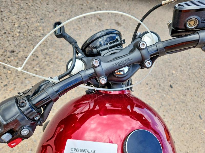 60839586 :رقم المزاد ، SMTD53HL3NTAF6989 vin ، 2022 Triumph Motorcycle Bonneville مزاد بيع