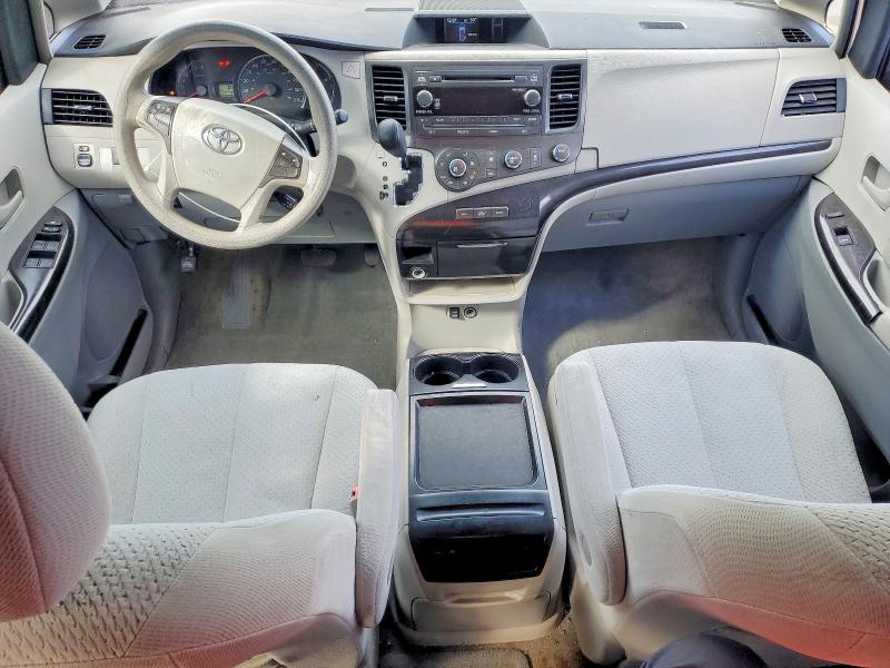 58797136 :رقم المزاد ، 5TDKK3DC1BS119801 vin ، 2011 Toyota Sienna مزاد بيع