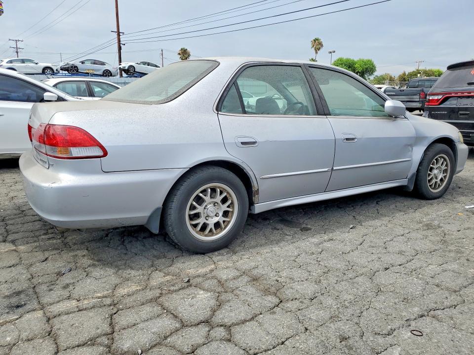 60080906 :رقم المزاد ، 1HGCG56692A118001 vin ، 2002 Honda Accord مزاد بيع