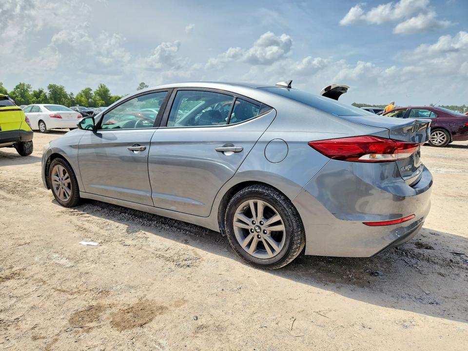 2017 Hyundai Elantra მანქანა იყიდება აუქციონზე, vin: KMHD84LF3HU062963, აუქციონის ნომერი: 60927976