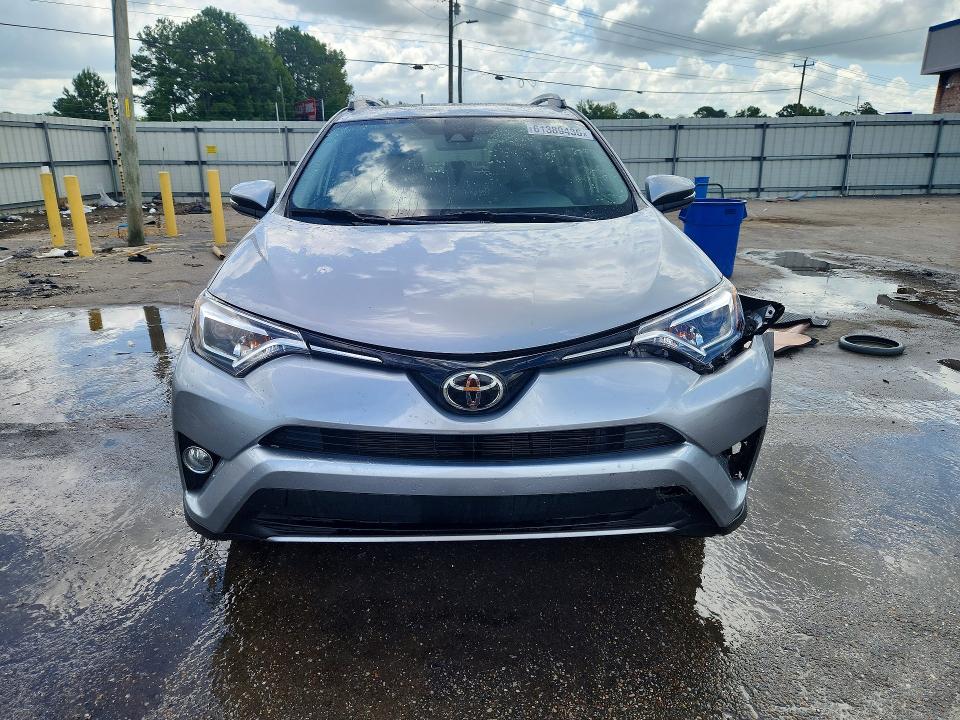 Продажа на аукционе авто 2018 Toyota Rav4, vin: JTMYFREV4JJ178435, номер лота: 61389436