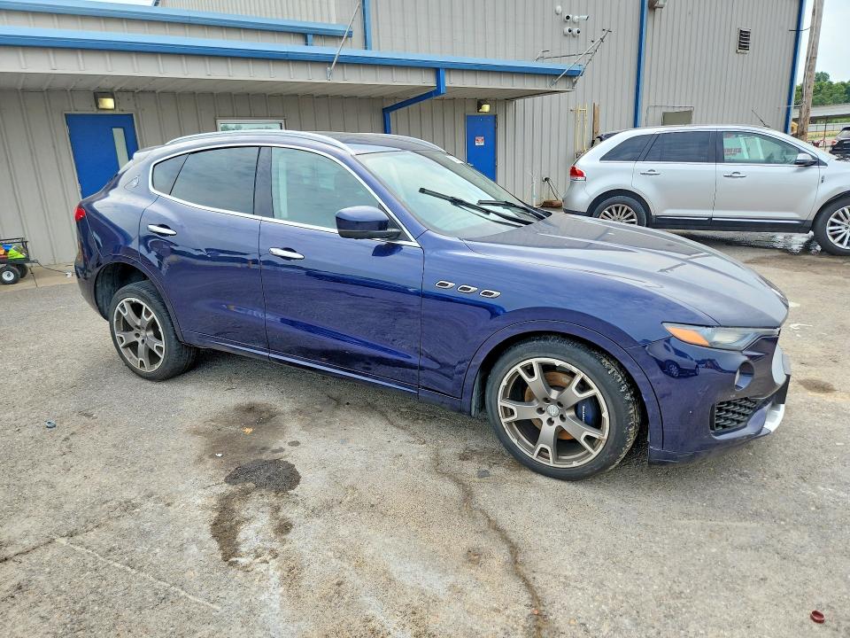 63519426 :رقم المزاد ، ZN661XUL2HX263371 vin ، 2017 Maserati Levante مزاد بيع