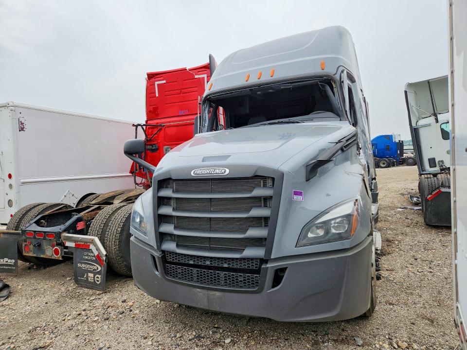 Продажа на аукционе авто 2026 Freightliner Cascadia 126, vin: 3AKJHHDR2TSWS0272, номер лота: 61211046