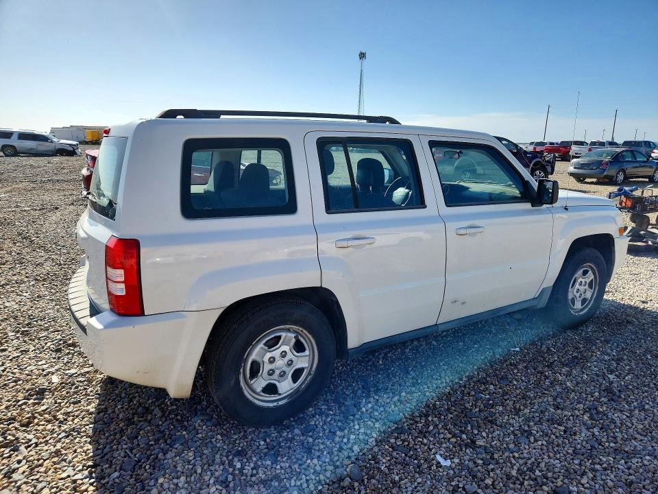 2010 Jeep Patriot მანქანა იყიდება აუქციონზე, vin: 1J4NT2GB7AD546041, აუქციონის ნომერი: 61341196