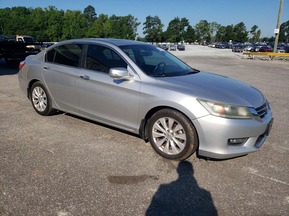 Auction sale of the 2014 Honda Accord, vin: 1HGCR2F89EA073995, lot number: 62809546