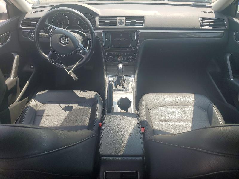 59651496 :رقم المزاد ، 1VWBT7A36HC014879 vin ، 2017 Volkswagen Passat مزاد بيع