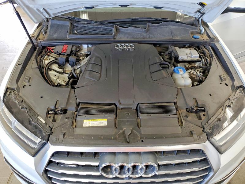 60611556 :رقم المزاد ، WA1LAAF70HD016217 vin ، 2017 Audi Q7 مزاد بيع