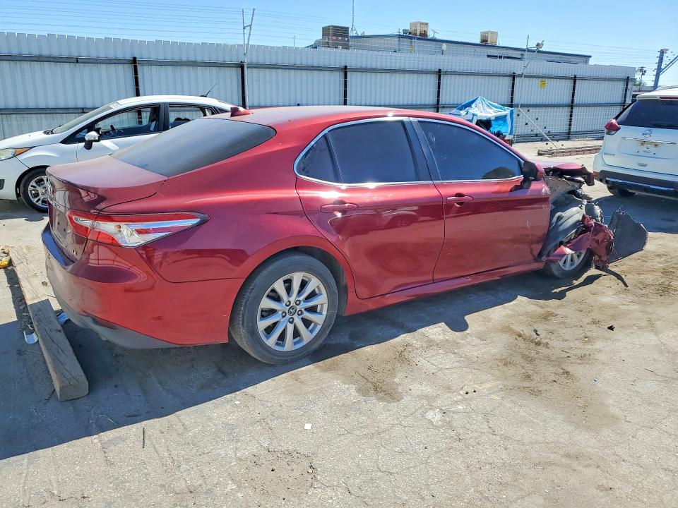 60532856 :رقم المزاد ، 4T1B11HK4KU735394 vin ، 2019 Toyota Camry مزاد بيع