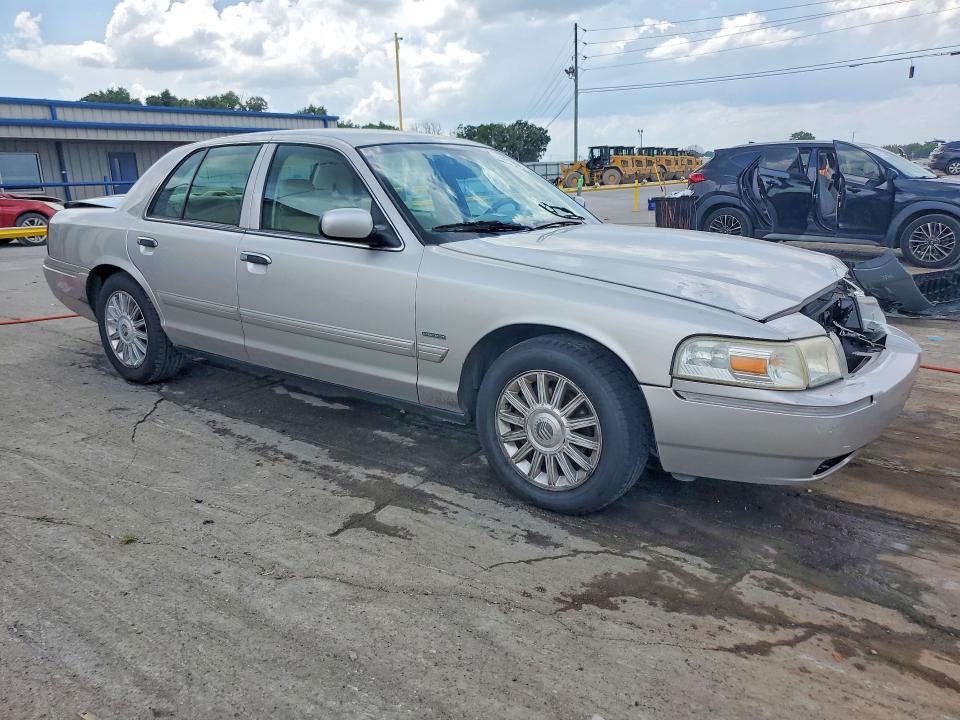 2009 Mercury Grand Marquis მანქანა იყიდება აუქციონზე, vin: 2MEHM75VX9X610196, აუქციონის ნომერი: 58931606