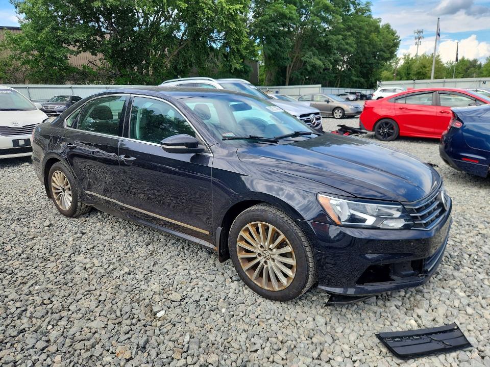 Продаж на аукціоні авто 2017 Volkswagen Passat, vin: 1VWBT7A3XHC011984, номер лоту: 60325166