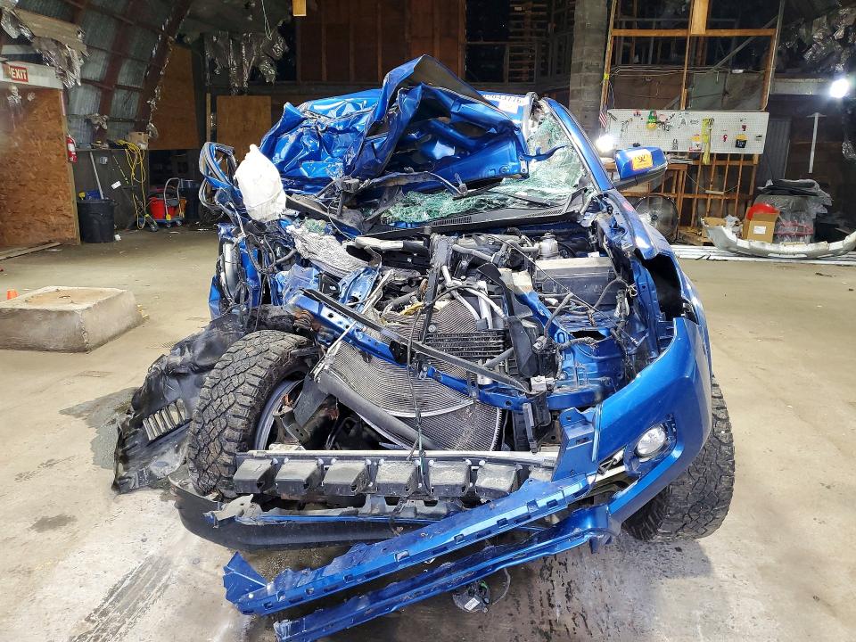 Продажа на аукционе авто 2018 Toyota Tacoma, vin: 3TMCZ5AN0JM160954, номер лота: 62043776