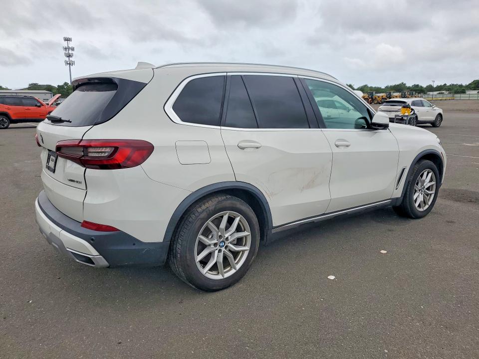 62760336 :رقم المزاد ، 5UXCR4C01L9C26071 vin ، 2020 Bmw X5 مزاد بيع