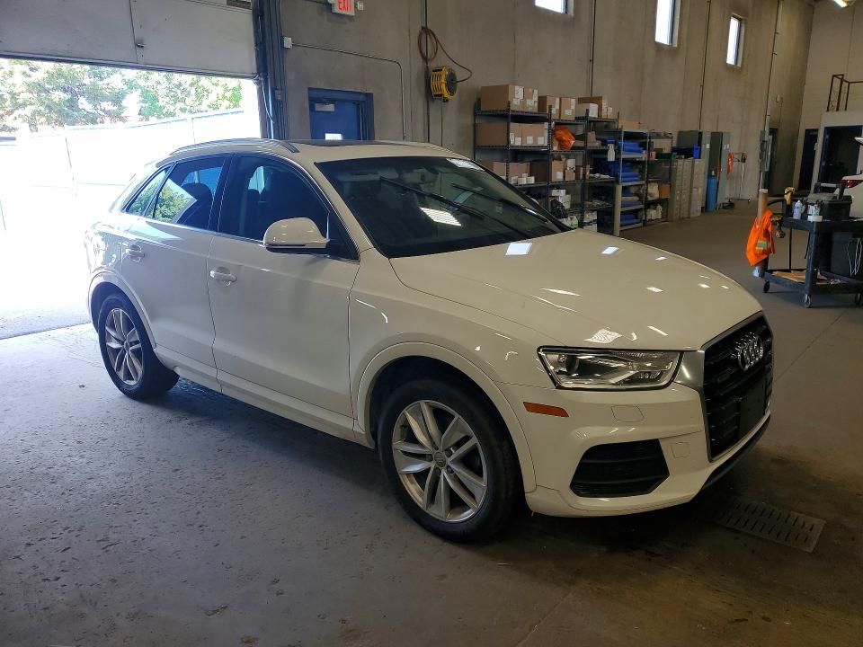 2016 Audi Q3 მანქანა იყიდება აუქციონზე, vin: WA1EFCFS2GR020331, აუქციონის ნომერი: 60683586