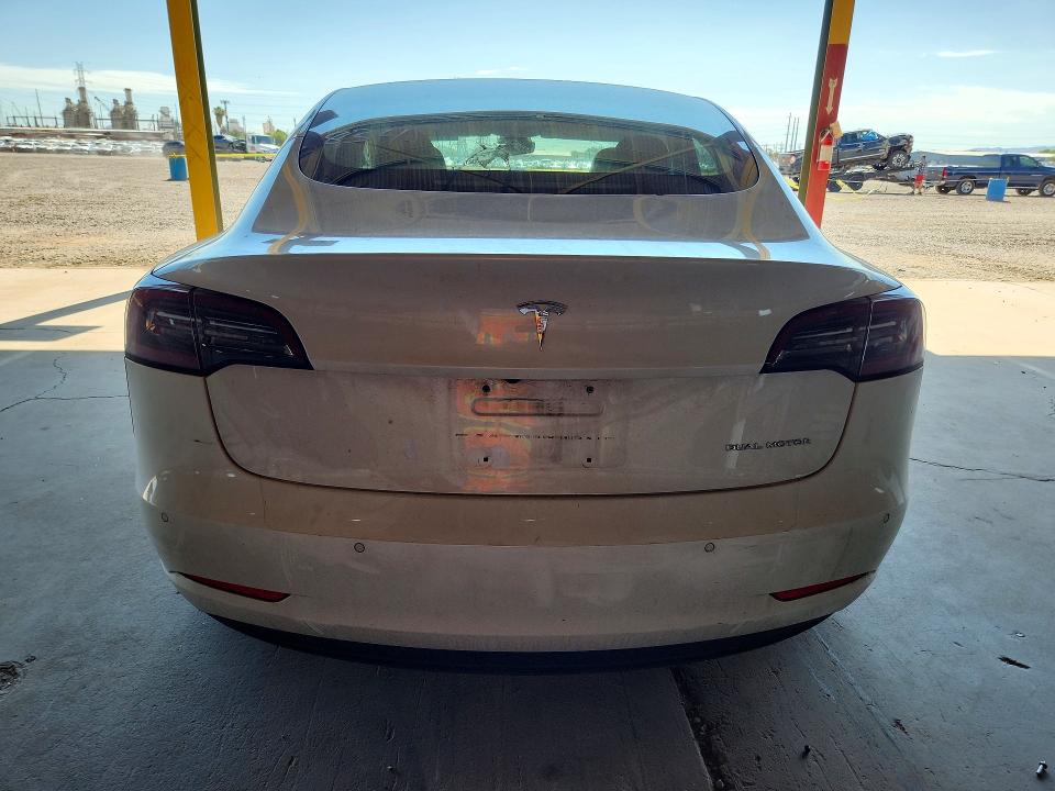 Продажа на аукционе авто 2018 Tesla Model 3, vin: 5YJ3E1EB3JF096739, номер лота: 61638616
