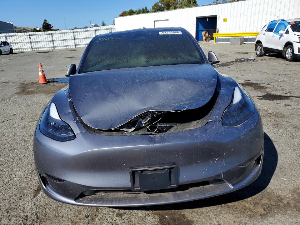 Продажа на аукционе авто 2024 Tesla Model Y, vin: 7SAYGDEE4RF125868, номер лота: 61353846