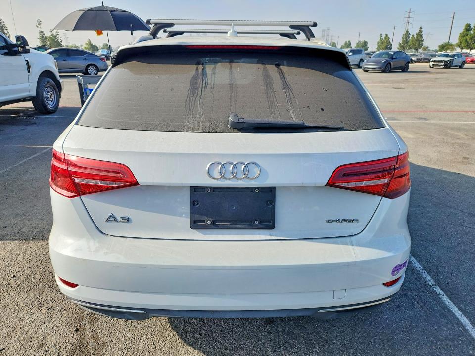 2018 Audi A3 მანქანა იყიდება აუქციონზე, vin: WAUUPBFF3JA155011, აუქციონის ნომერი: 62371766