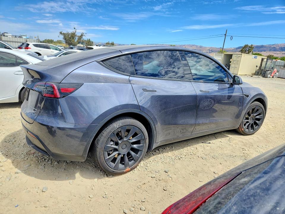 Продажа на аукционе авто 2023 Tesla Model Y, vin: 7SAYGDEE9PF840285, номер лота: 61000286