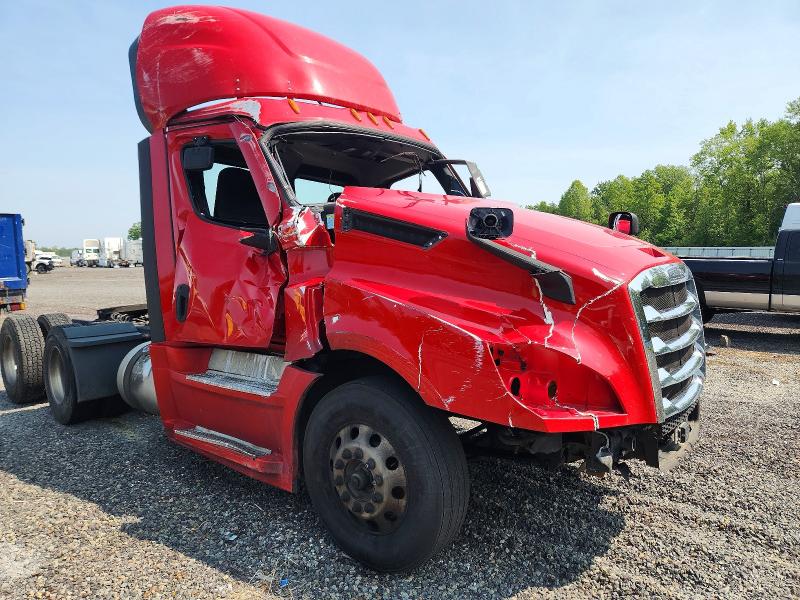57494376 :رقم المزاد ، 3AKJHLDR3RSUY4696 vin ، 2024 Freightliner Cascadia 126 مزاد بيع