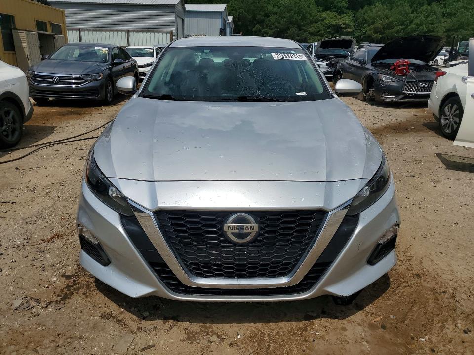 60117046 :رقم المزاد ، 1N4BL4BV5NN319961 vin ، 2022 Nissan Altima مزاد بيع