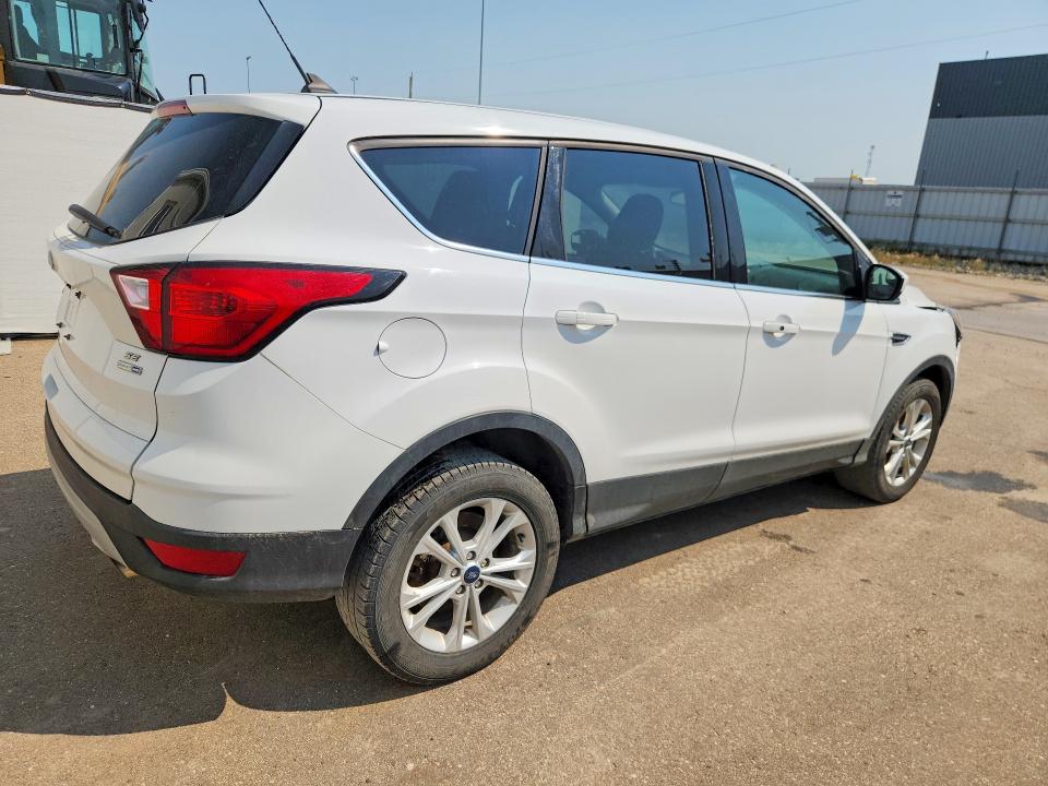 Продажа на аукционе авто 2019 Ford Escape, vin: 1FMCU9GD6KUA21909, номер лота: 62334576