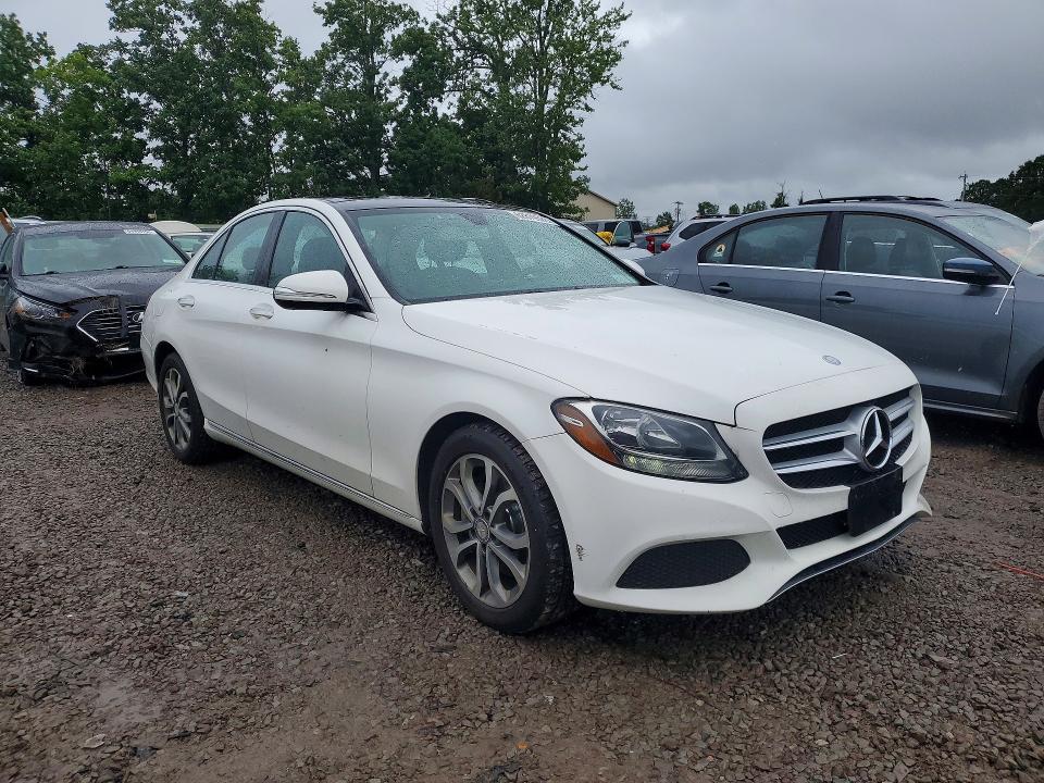 2016 Mercedes-benz C მანქანა იყიდება აუქციონზე, vin: 55SWF4KB9GU174304, აუქციონის ნომერი: 62879626