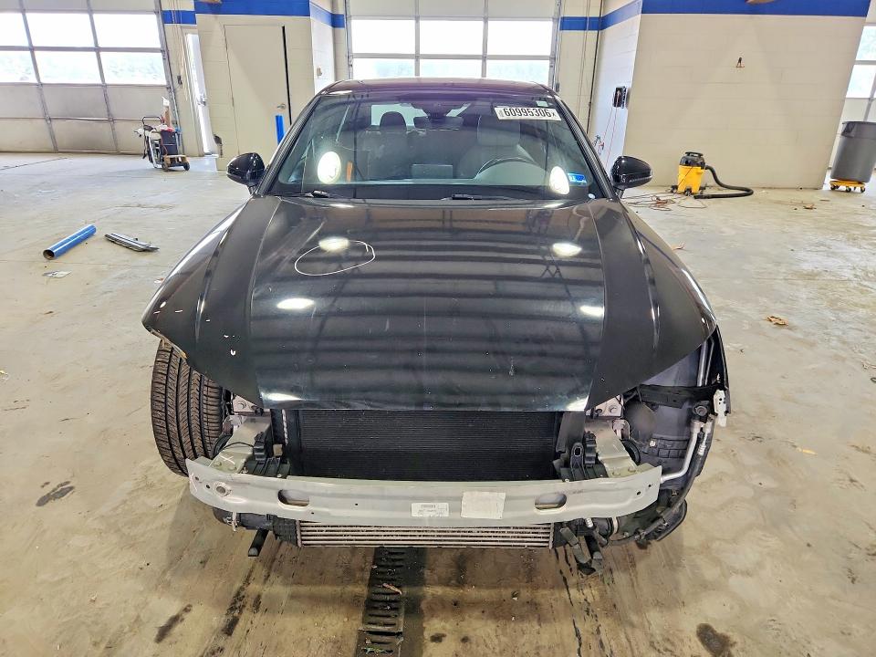 Продажа на аукционе авто 2019 Audi A4, vin: WAUDNAF43KA115463, номер лота: 60995306