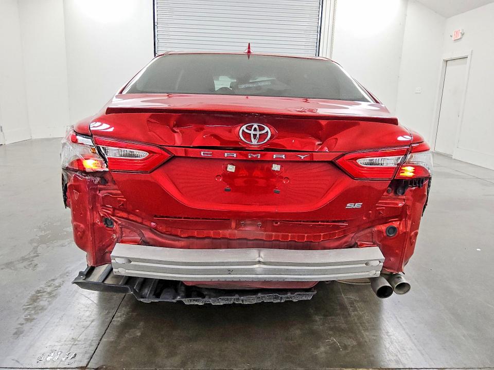 61781646 :رقم المزاد ، 4T1B11HK9KU286651 vin ، 2019 Toyota Camry مزاد بيع
