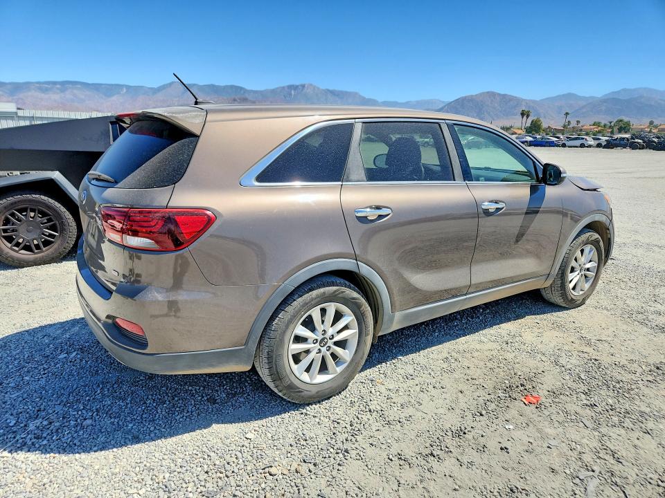 63427196 :رقم المزاد ، 5XYPG4A3XKG563905 vin ، 2019 Kia Sorento مزاد بيع