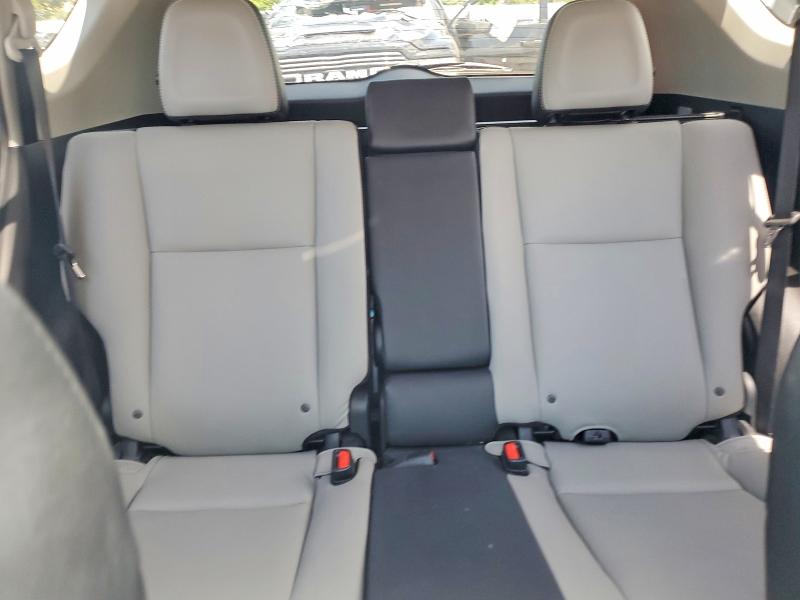 59094606 :رقم المزاد ، JTMYFREV8JJ196615 vin ، 2018 Toyota Rav4 مزاد بيع