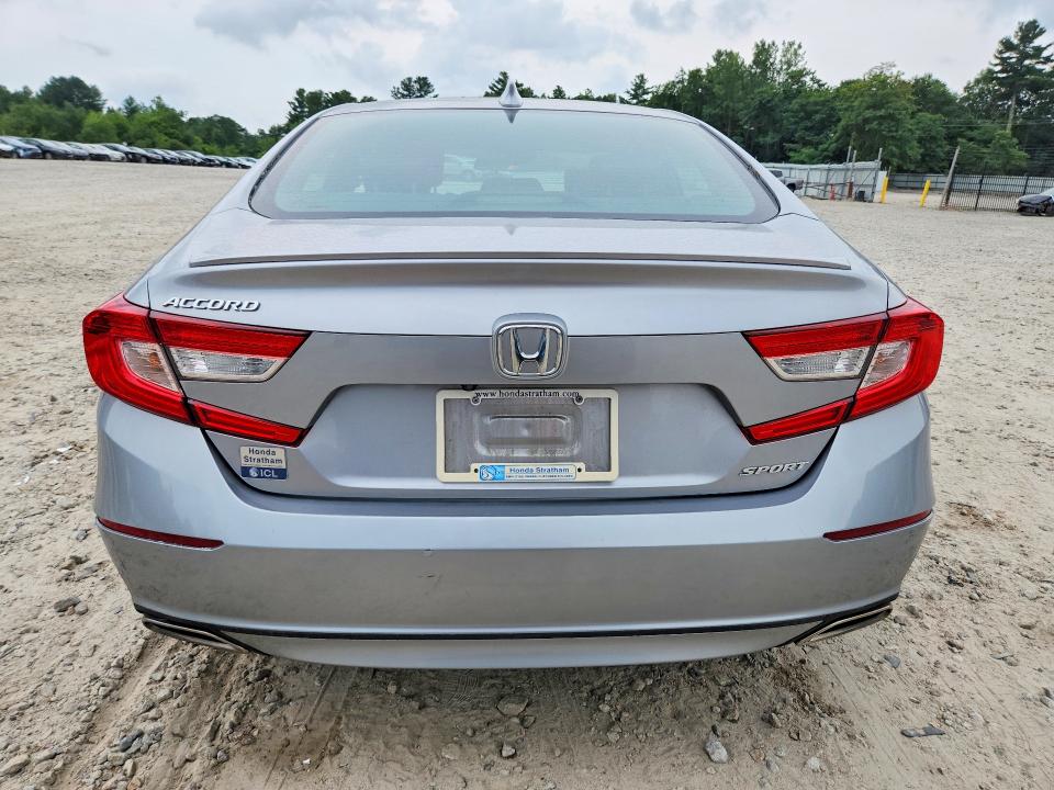 62972726 :رقم المزاد ، 1HGCV1F32JA137072 vin ، 2018 Honda Accord مزاد بيع