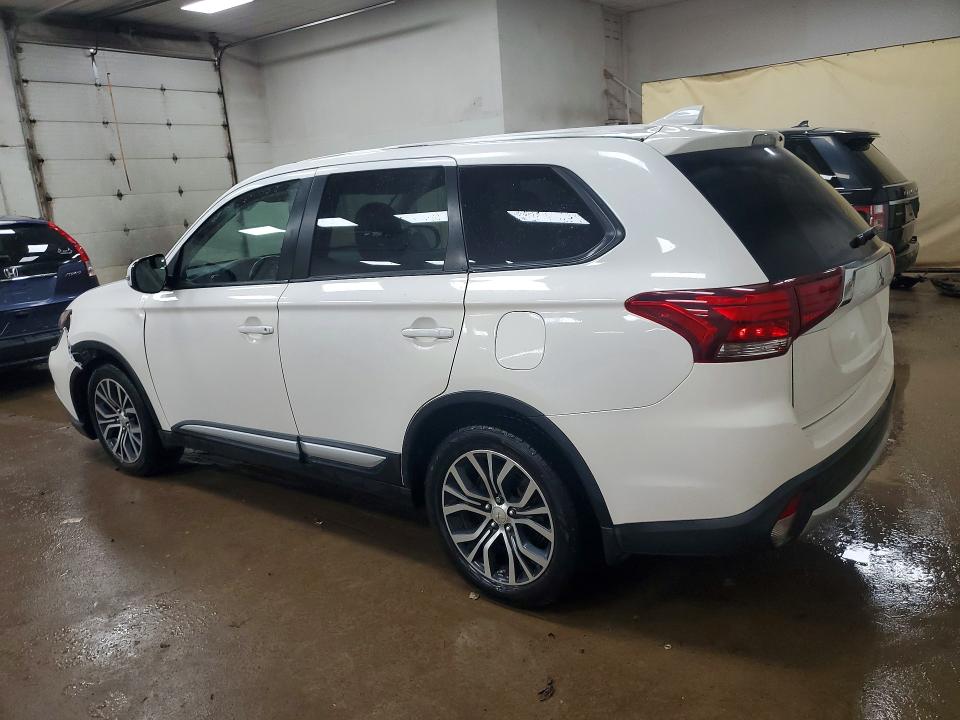 61005706 :رقم المزاد ، JA4AD3A37HZ005491 vin ، 2017 Mitsubishi Outlander مزاد بيع
