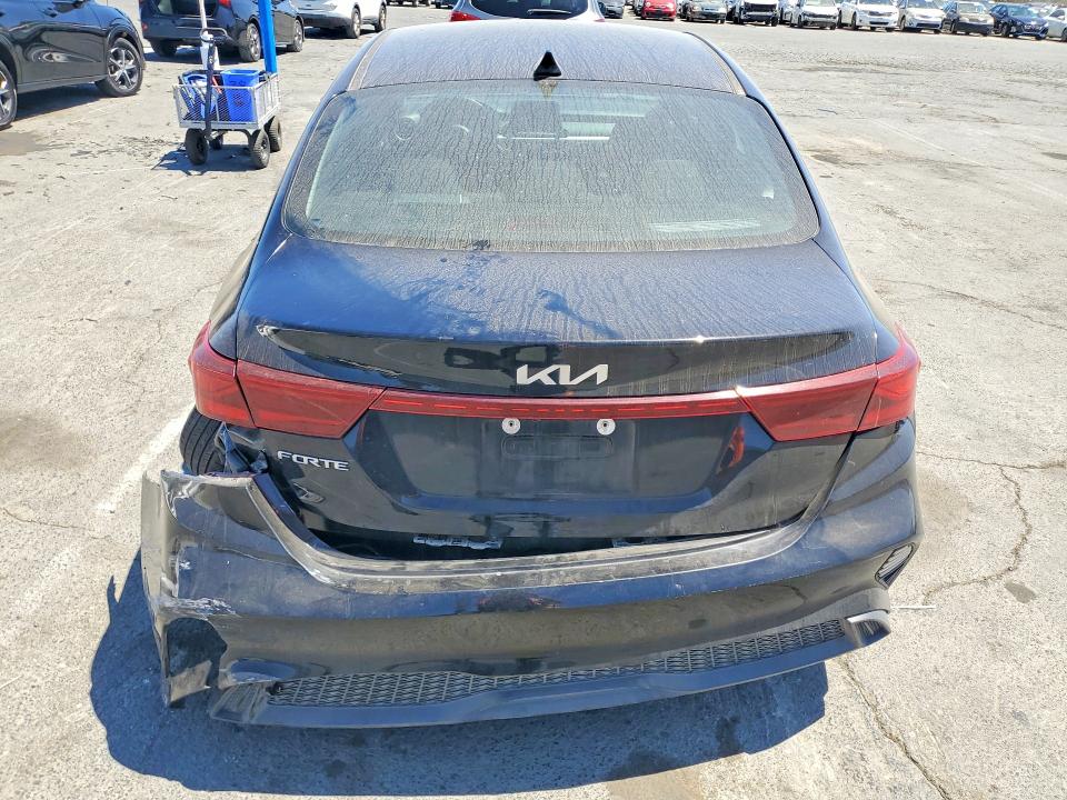 2023 Kia Forte მანქანა იყიდება აუქციონზე, vin: 3KPF24AD7PE552920, აუქციონის ნომერი: 61427936