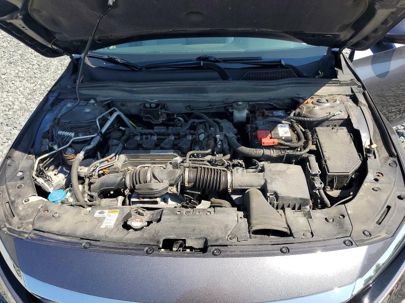 61836156 :رقم المزاد ، 1HGCV1F52JA111721 vin ، 2018 Honda Accord مزاد بيع