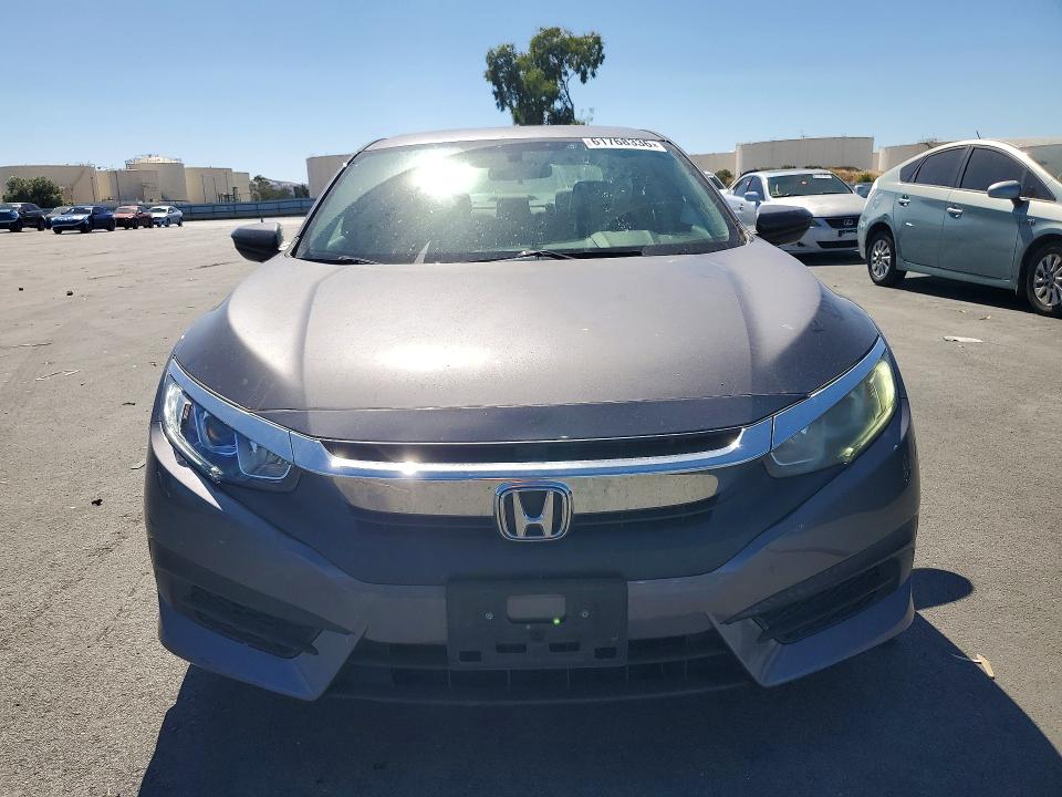 2018 Honda Civic მანქანა იყიდება აუქციონზე, vin: 2HGFC2F50JH568120, აუქციონის ნომერი: 61768336