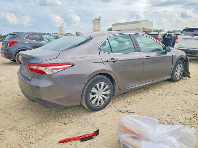 61167896 :رقم المزاد ، 4T1L31AK3LU523970 vin ، 2020 Toyota Camry مزاد بيع