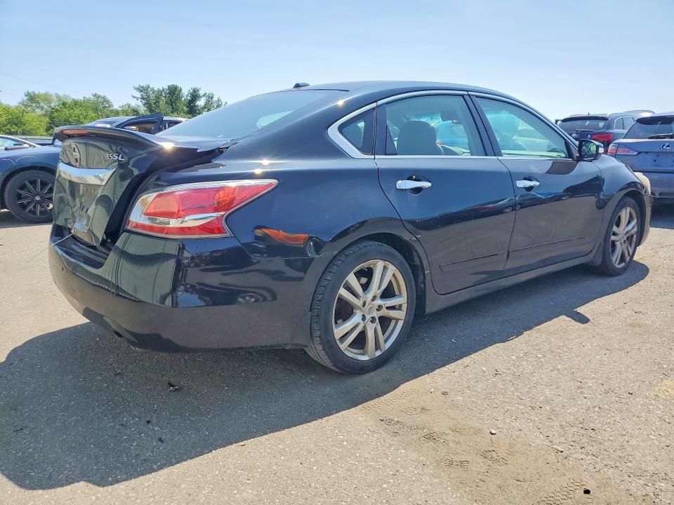2015 Nissan Altima მანქანა იყიდება აუქციონზე, vin: 1N4BL3AP1FC417637, აუქციონის ნომერი: 61556716