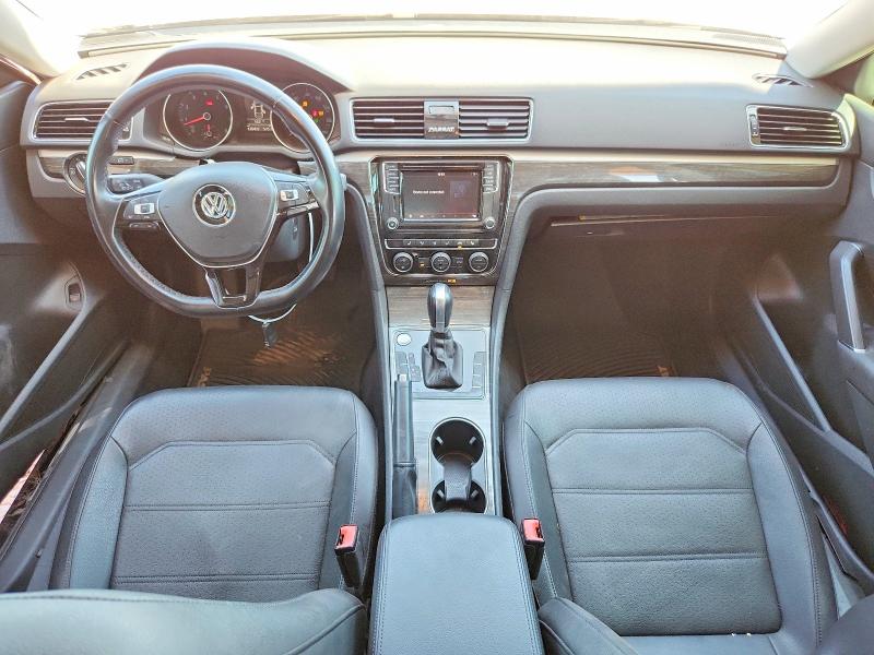 2018 Volkswagen Passat 4d 2.0t Highl მანქანა იყიდება აუქციონზე, vin: 1VWBA7A3XJC020082, აუქციონის ნომერი: 62465026