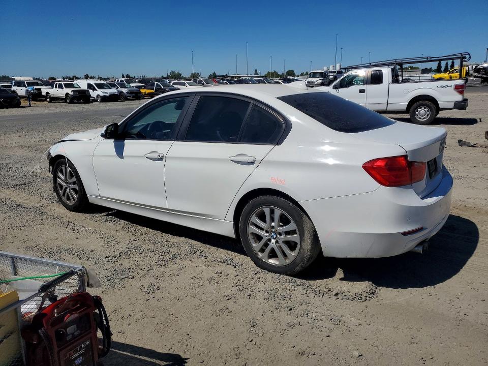 2013 Bmw 328 მანქანა იყიდება აუქციონზე, vin: WBA3C1C52DF441551, აუქციონის ნომერი: 62468826