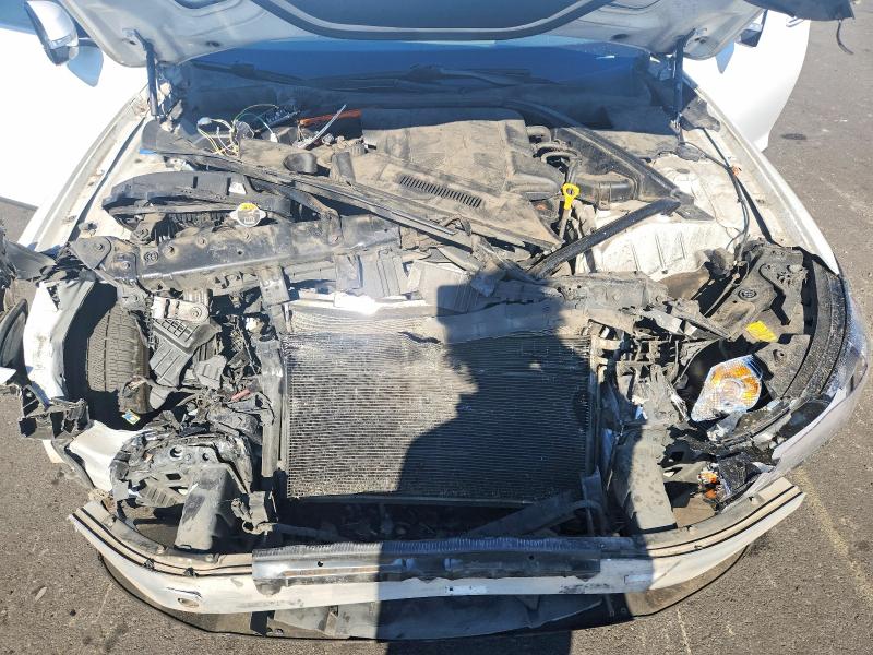 2015 Hyundai Genesis მანქანა იყიდება აუქციონზე, vin: KMHGN4JE3FU048980, აუქციონის ნომერი: 61151526